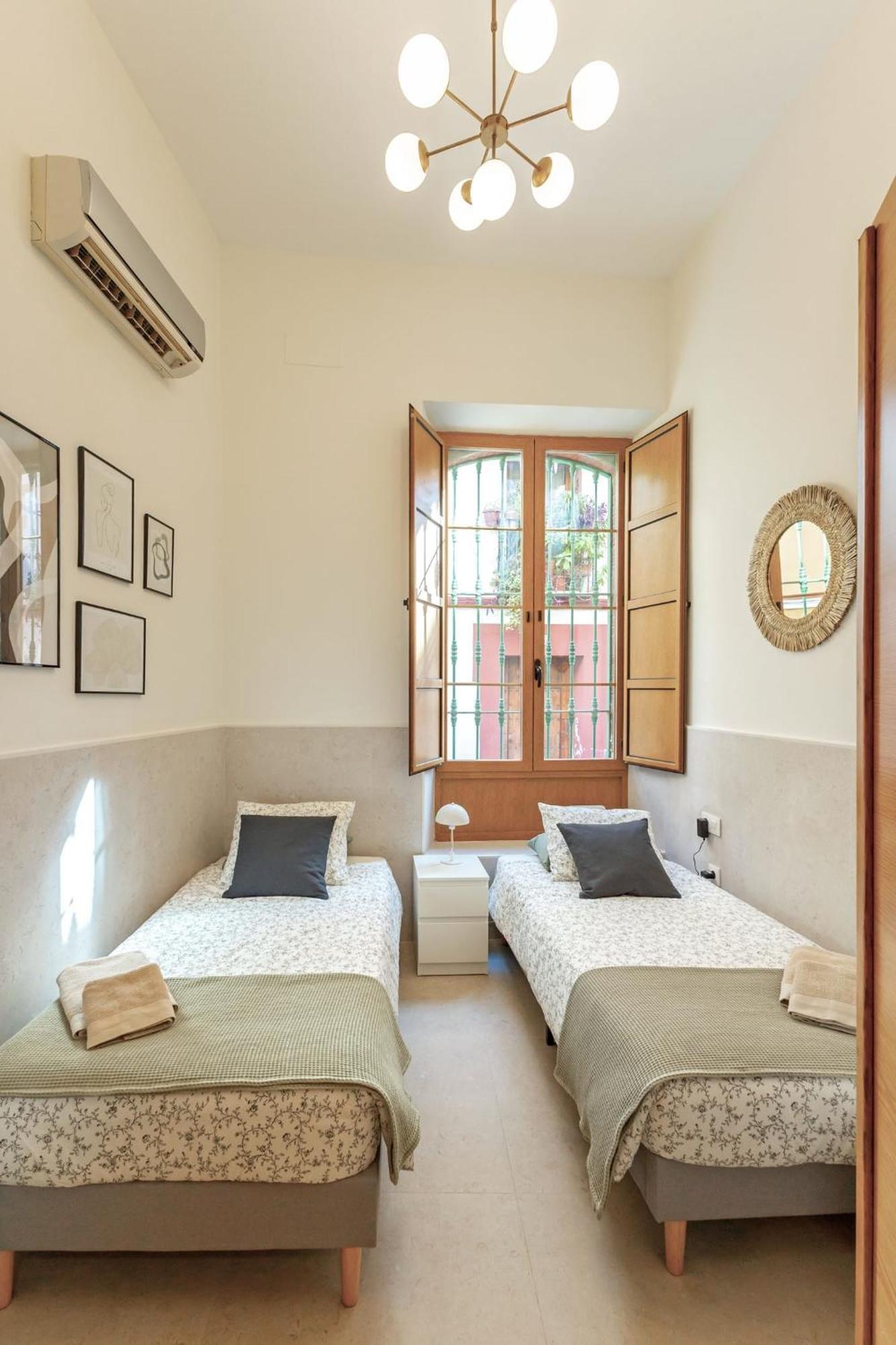 Modern Spacious Of Seville