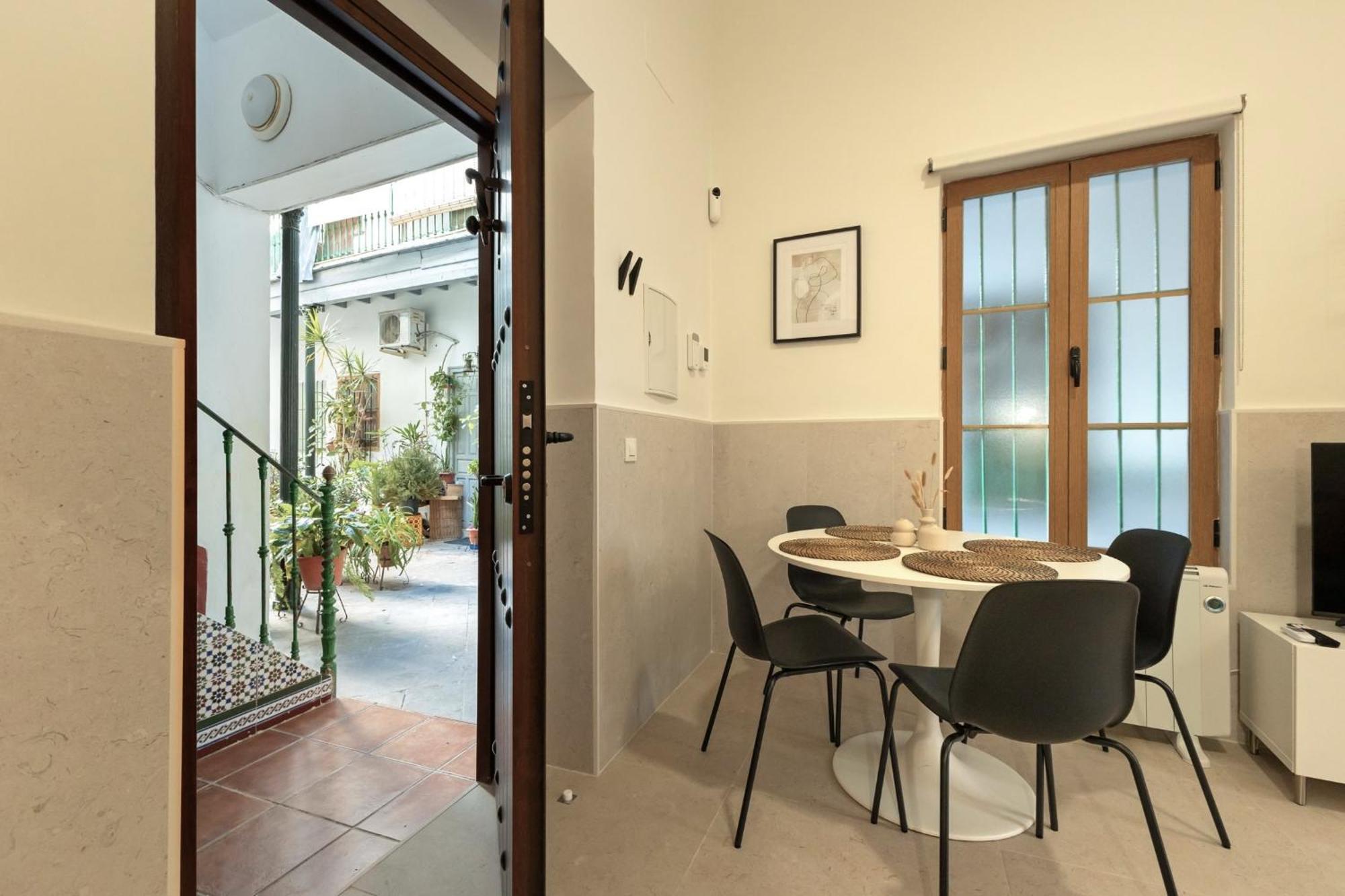 Apartment Modern Spacious Of *